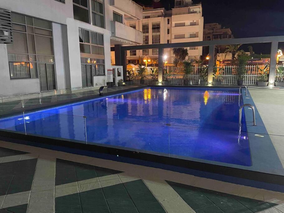 Royale Duplexe Pleine Centre Tanger Daire Dış mekan fotoğraf