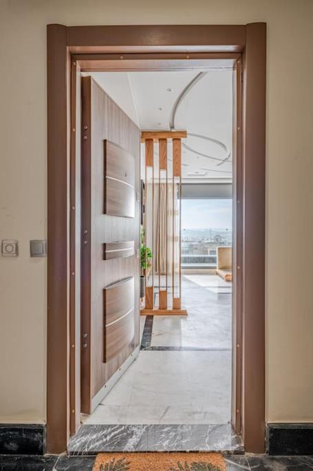 Royale Duplexe Pleine Centre Tanger Daire Dış mekan fotoğraf