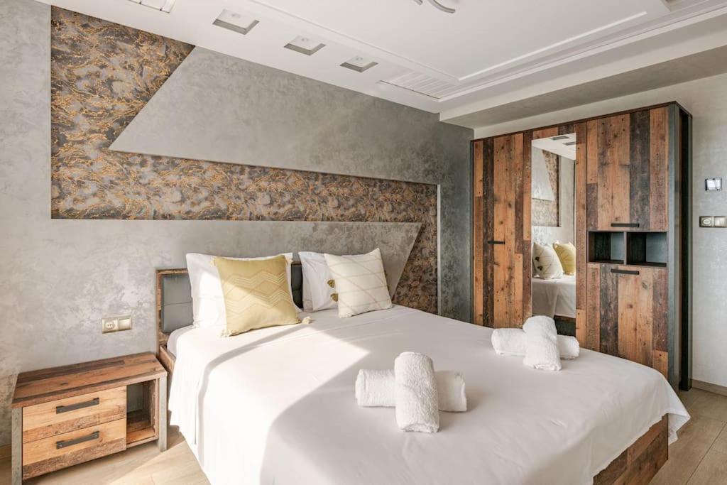 Royale Duplexe Pleine Centre Tanger Daire Dış mekan fotoğraf